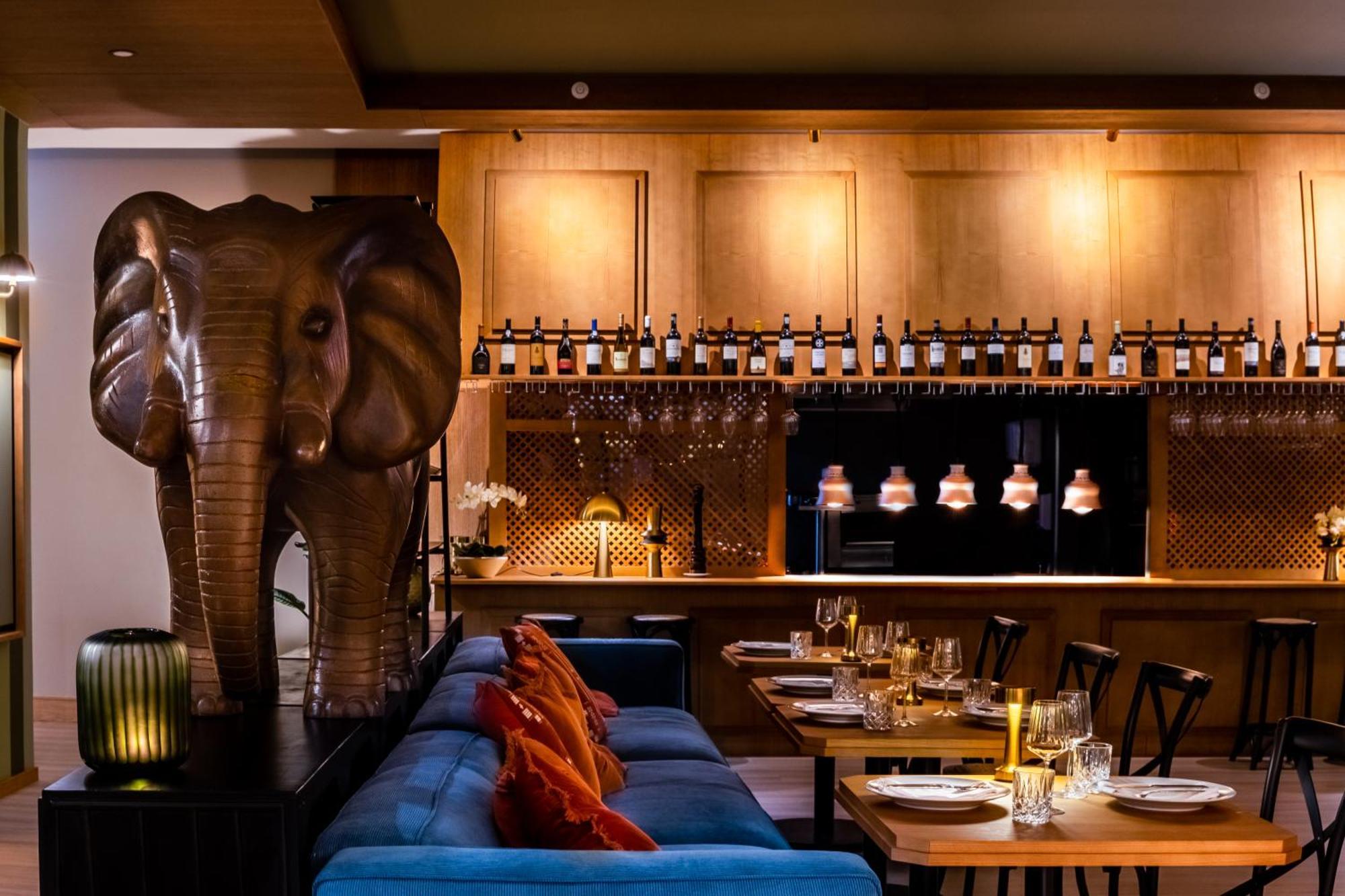 Hotel Wyndham Grand Algarve Quinta do Lago Zewnętrze zdjęcie The Elephant Bar